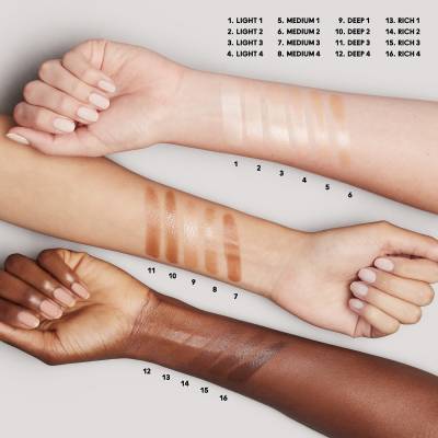 M.A.C Strobe Dewy Skin Tint